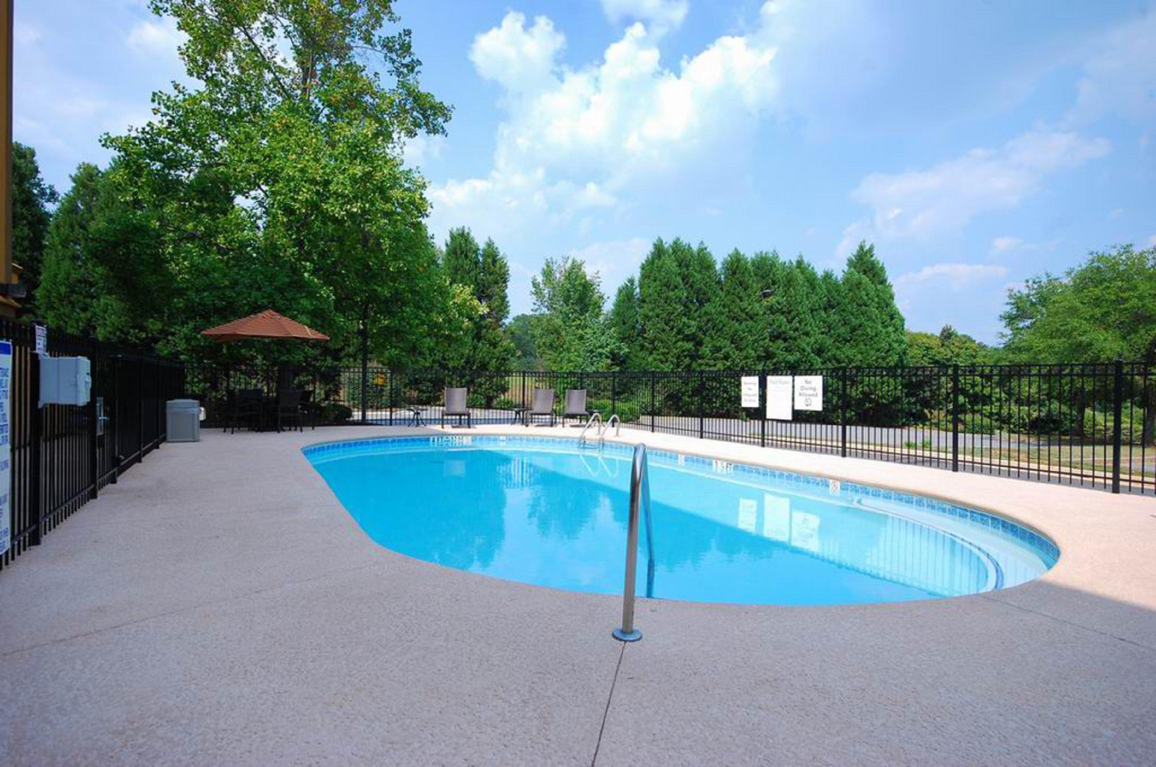 Holiday Inn Express Forsyth By Ihg Extérieur photo