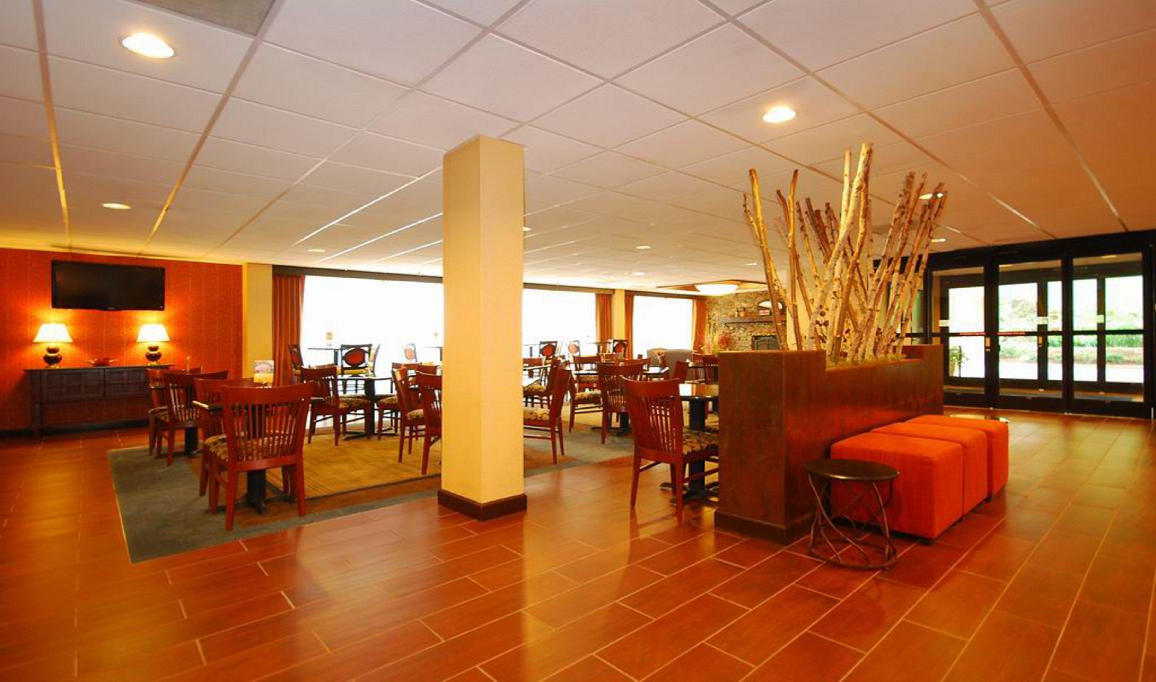 Holiday Inn Express Forsyth By Ihg Extérieur photo