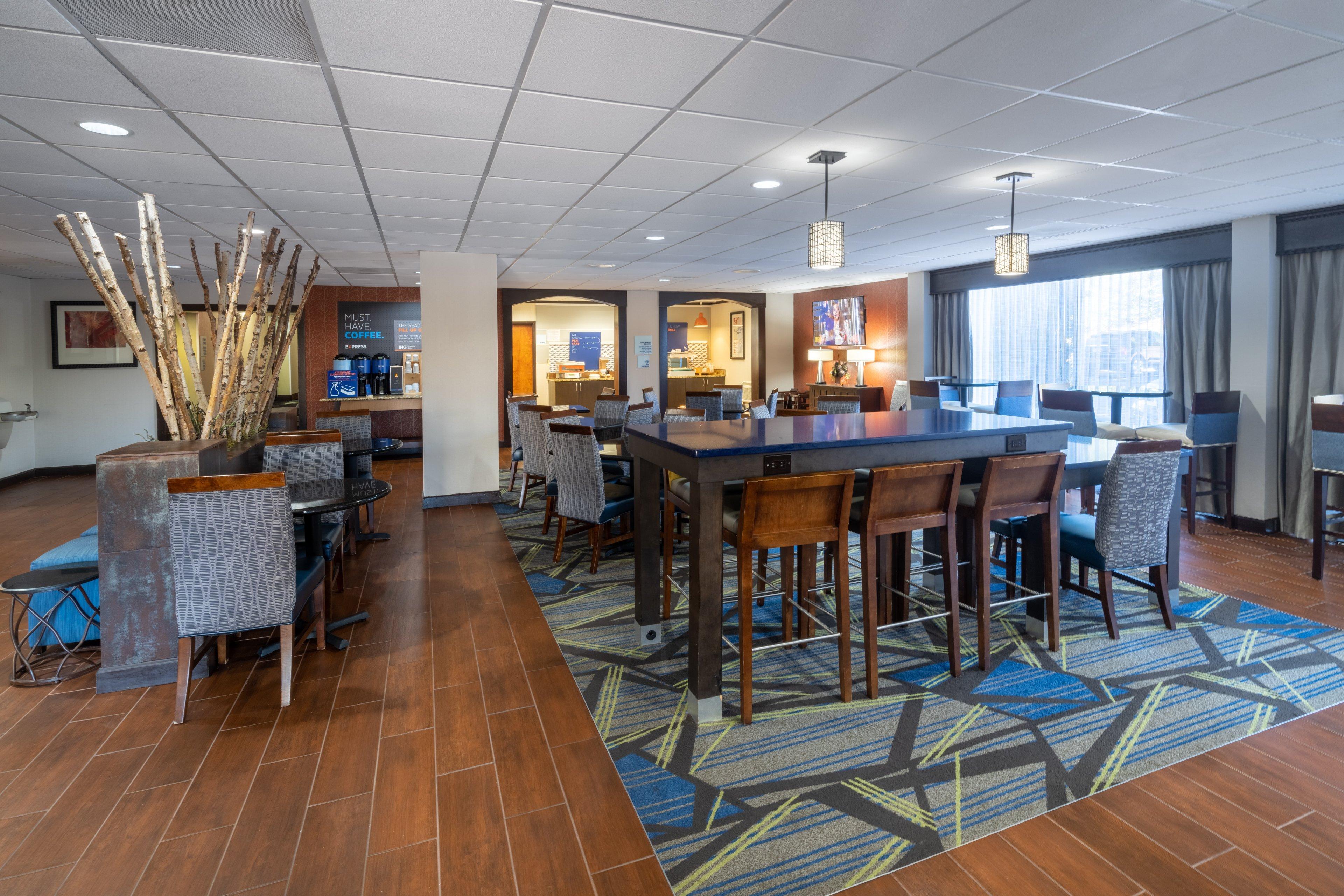 Holiday Inn Express Forsyth By Ihg Extérieur photo