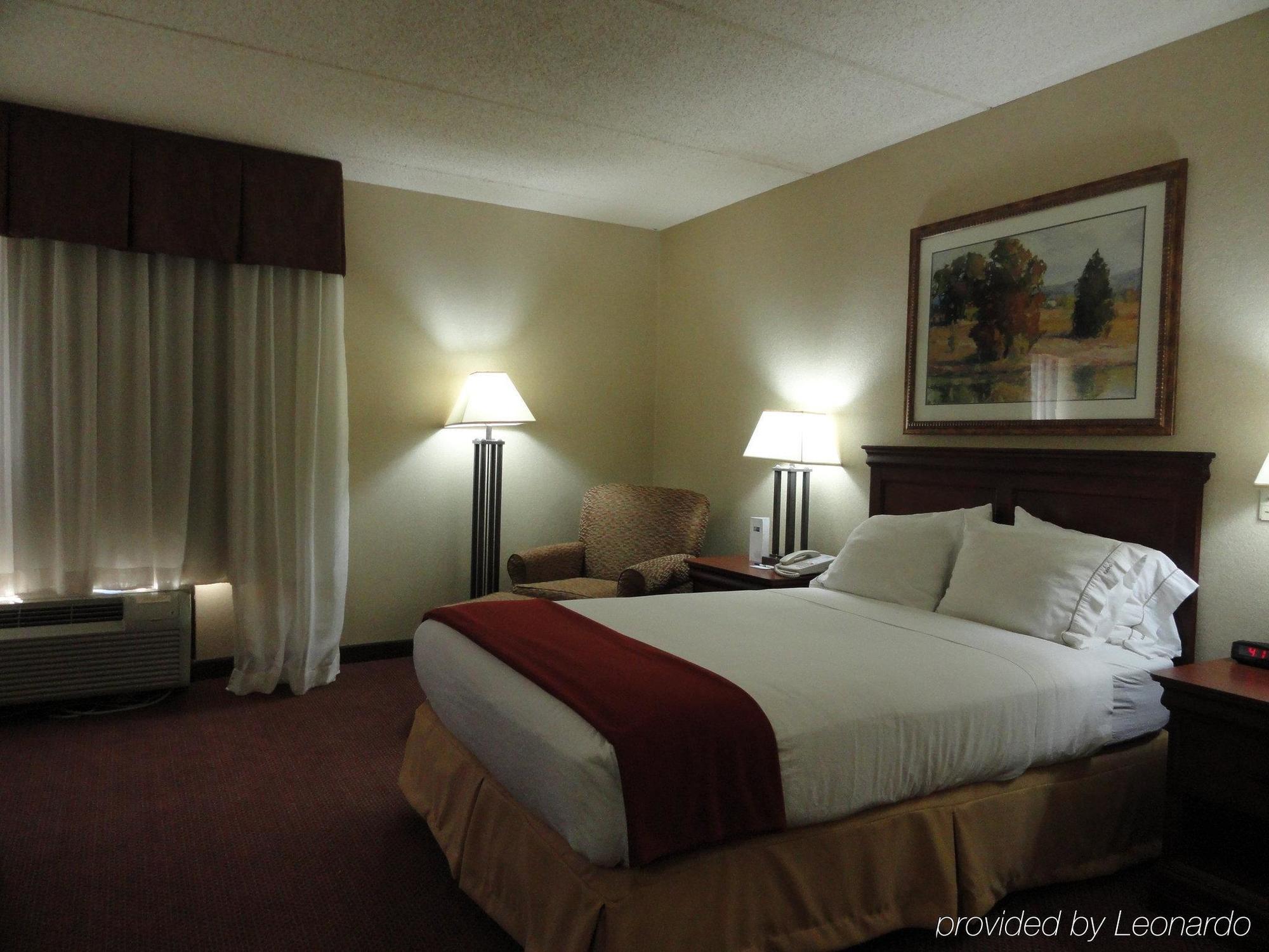 Holiday Inn Express Forsyth By Ihg Extérieur photo