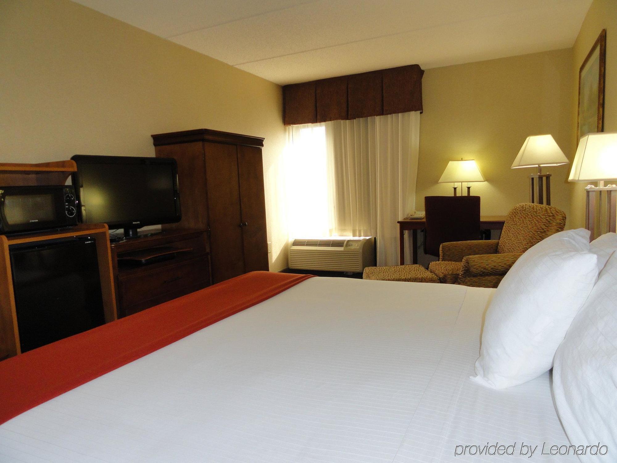 Holiday Inn Express Forsyth By Ihg Extérieur photo